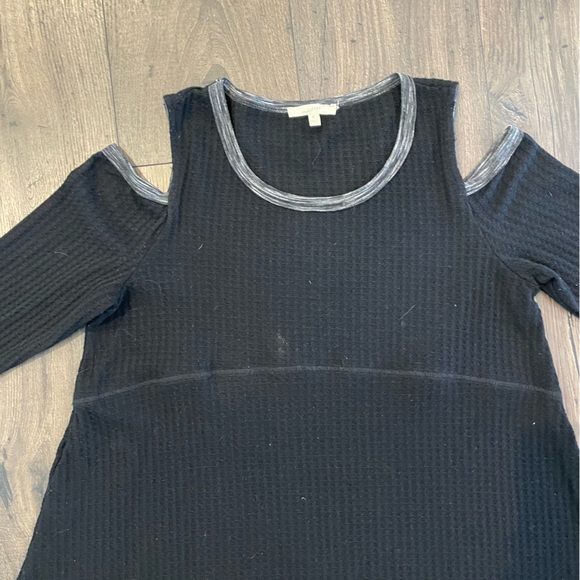 Mystree Women Black Thermal with Cut Out Shoulders Women S - Picture 2 of 5